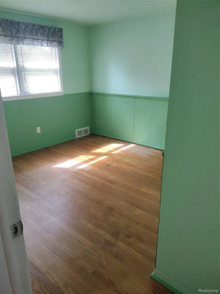 3209 Lakeside Drive Shelby Charter Township MI 48316