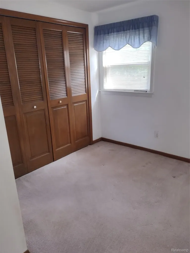 3209 Lakeside Drive Shelby Charter Township MI 48316