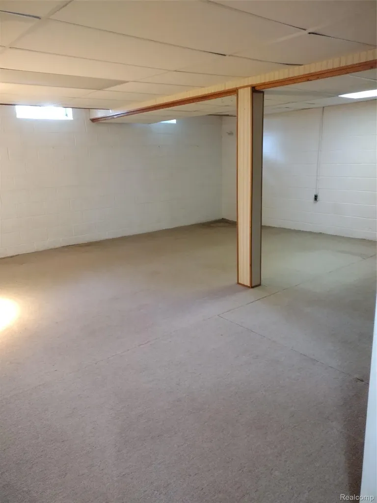 3209 Lakeside Drive Shelby Charter Township MI 48316
