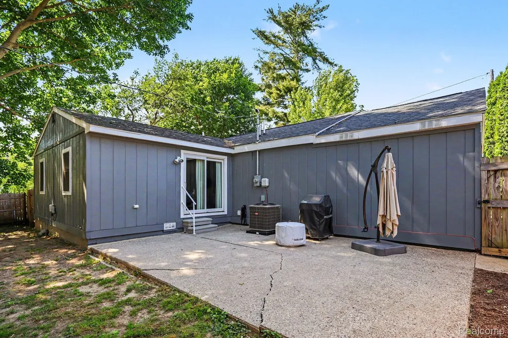 316 Oak Street Webberville Village MI 48892