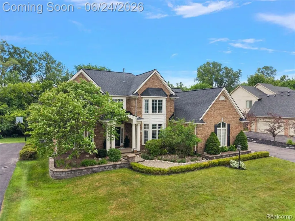 40067 Woodside Drive S Northville Township MI 48168