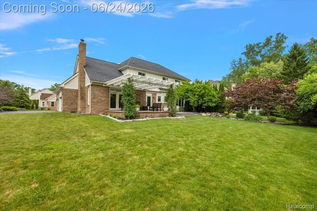 40067 Woodside Drive S Northville Township MI 48168