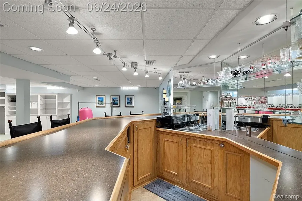 40067 Woodside Drive S Northville Township MI 48168