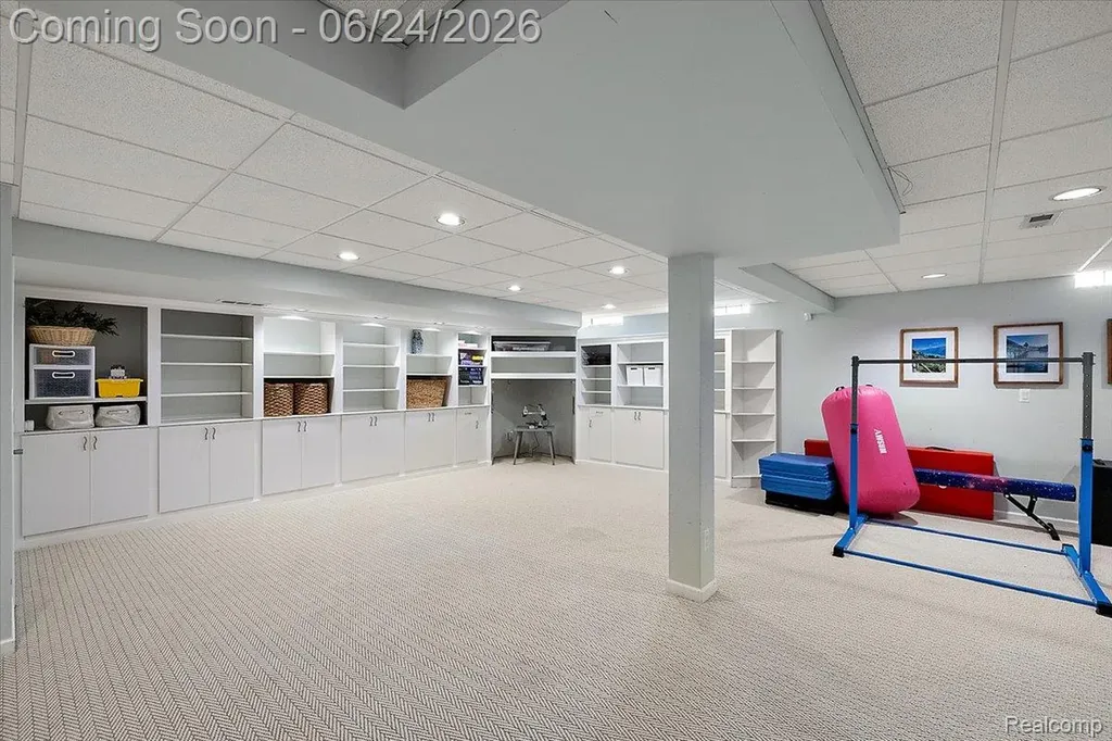 40067 Woodside Drive S Northville Township MI 48168