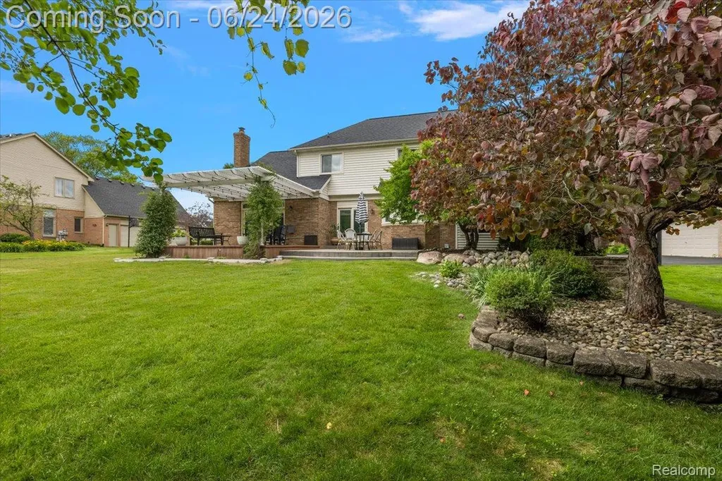 40067 Woodside Drive S Northville Township MI 48168