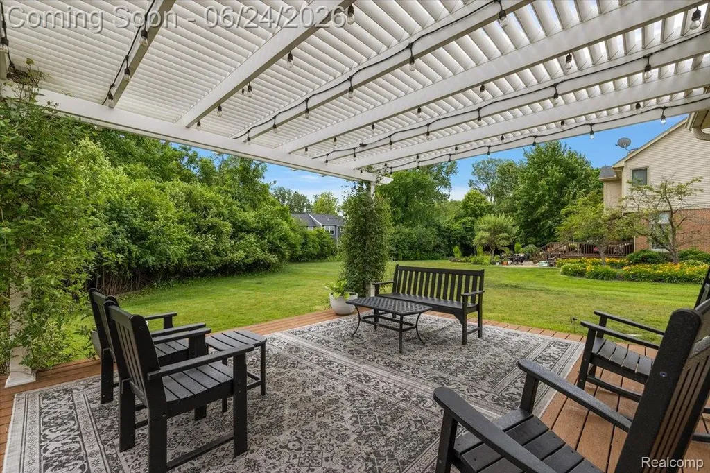 40067 Woodside Drive S Northville Township MI 48168