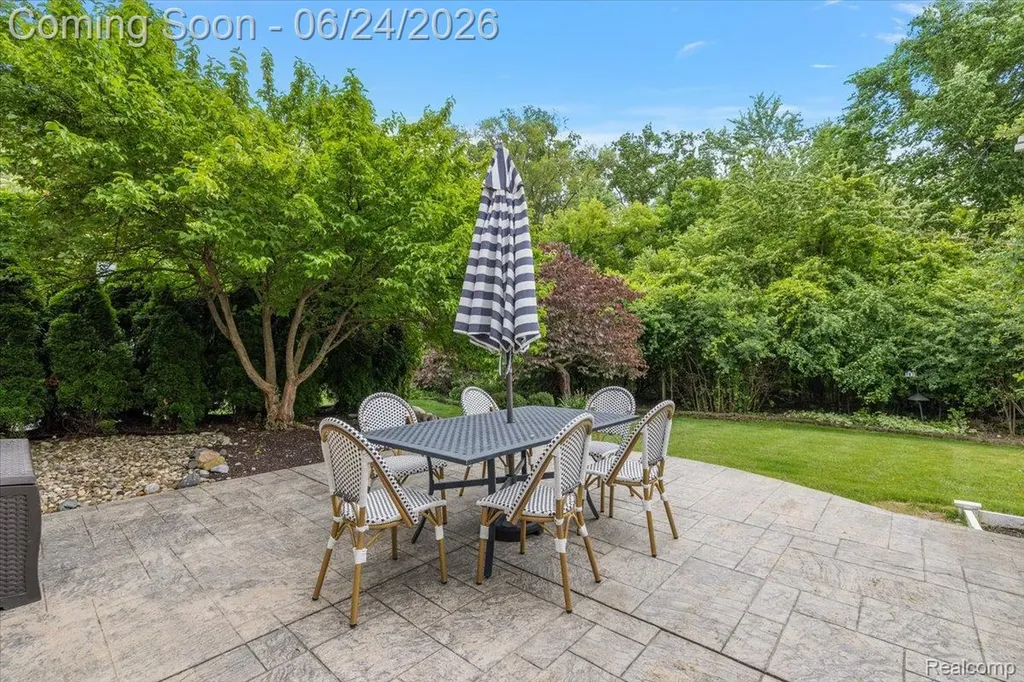 40067 Woodside Drive S Northville Township MI 48168