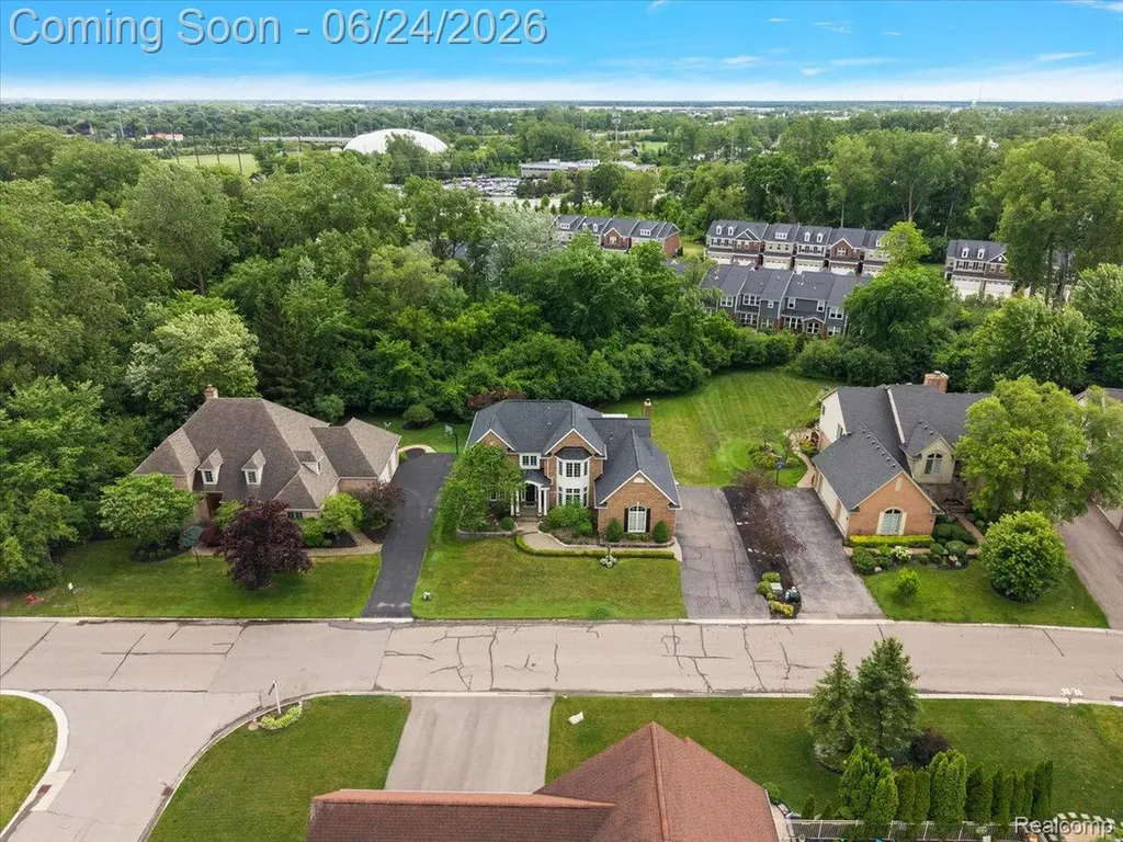 40067 Woodside Drive S Northville Township MI 48168