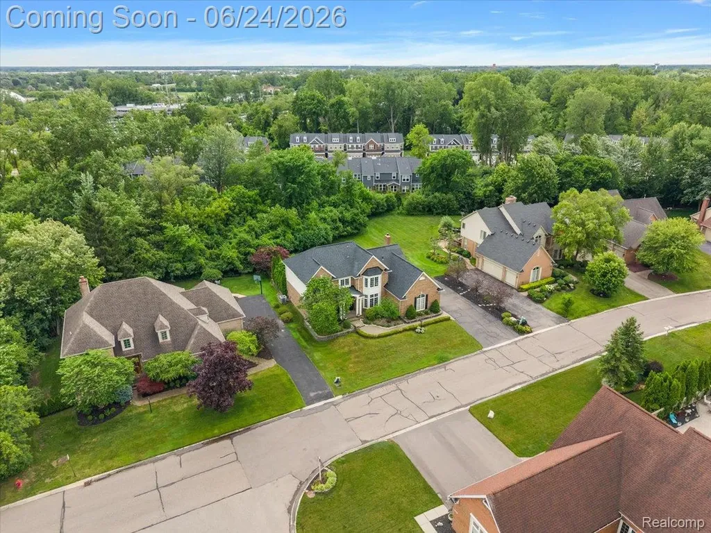 40067 Woodside Drive S Northville Township MI 48168