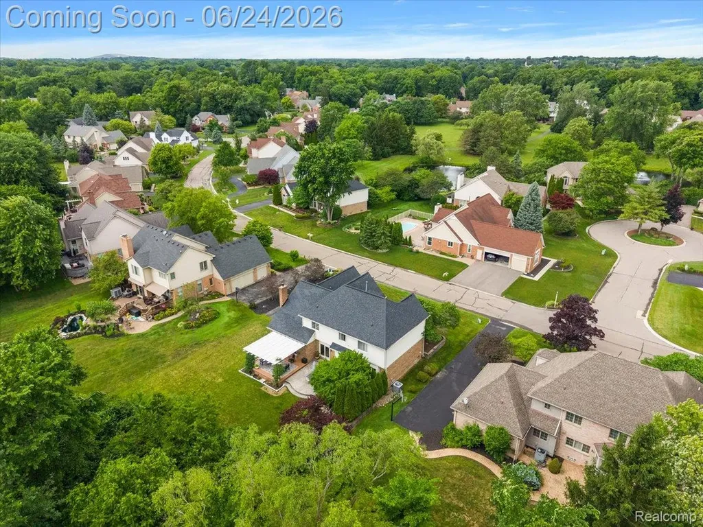 40067 Woodside Drive S Northville Township MI 48168