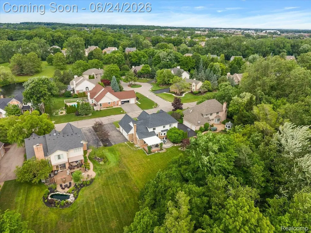 40067 Woodside Drive S Northville Township MI 48168