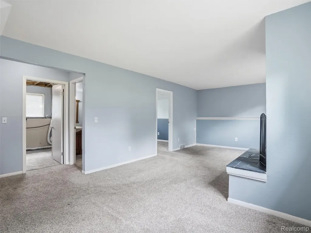 2439 N Long Lake Road Fenton Charter Township MI 48430