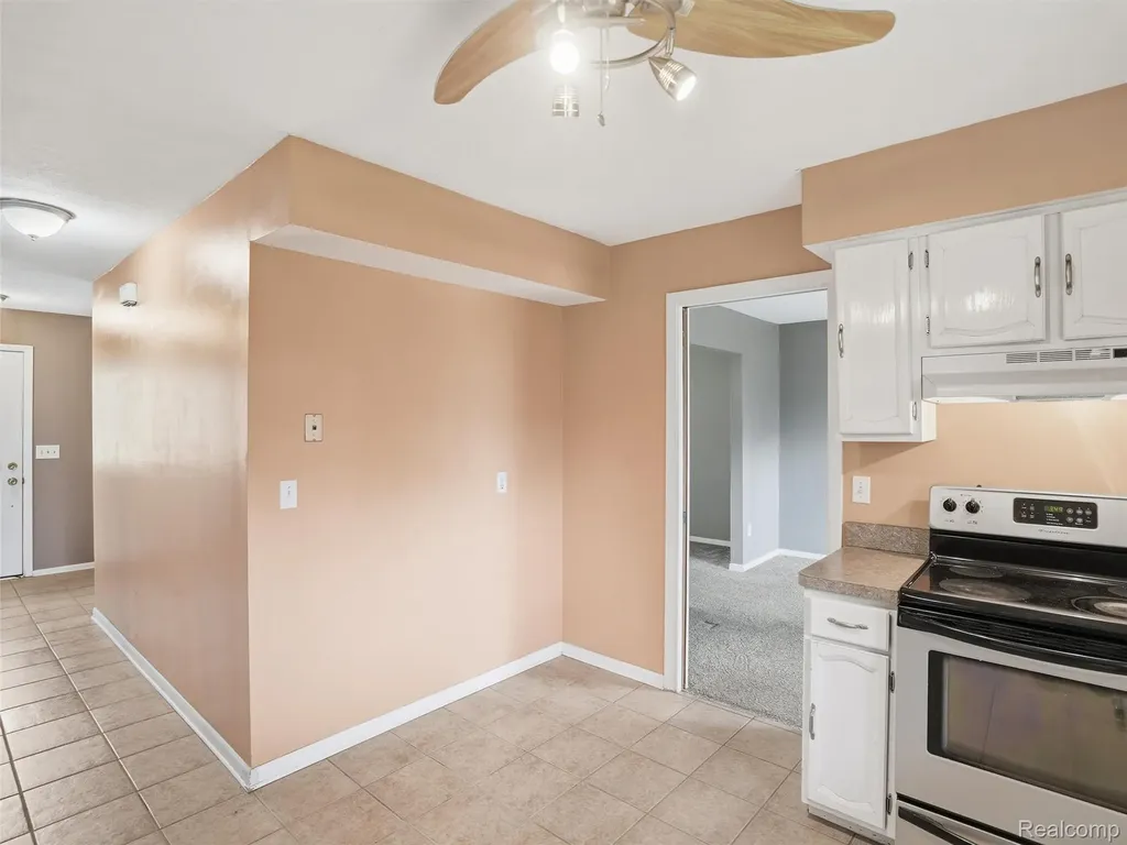 2439 N Long Lake Road Fenton Charter Township MI 48430