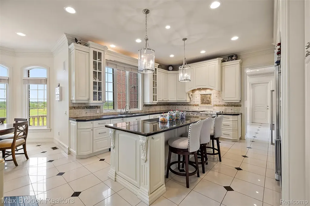 7428 Foxburg Court Independence Charter Township MI 48348
