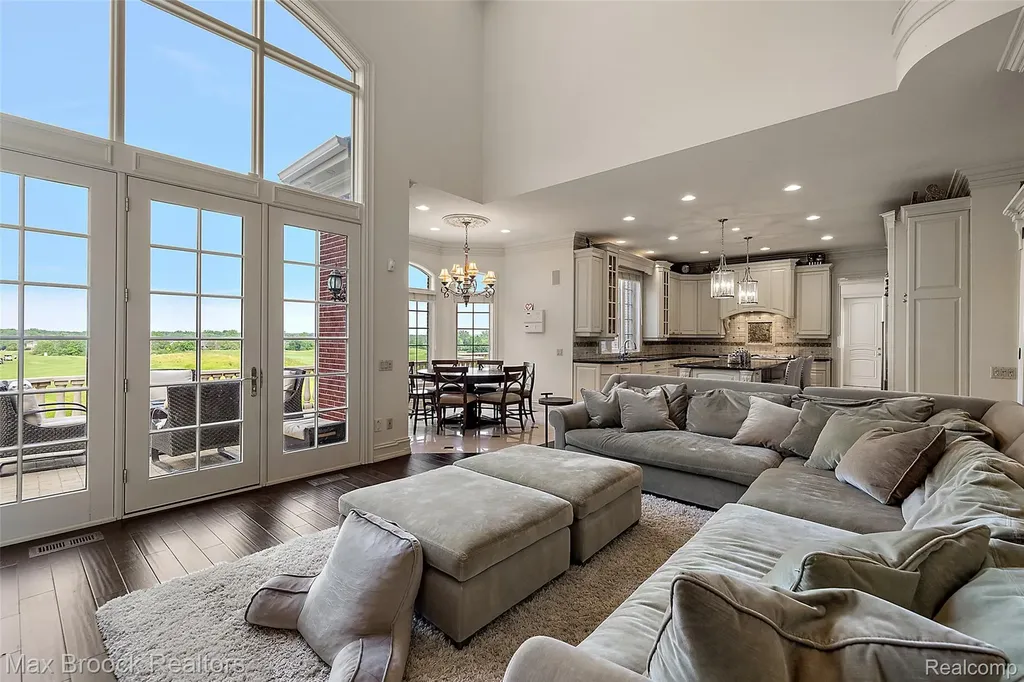7428 Foxburg Court Independence Charter Township MI 48348