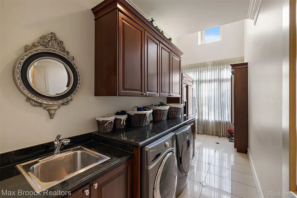7428 Foxburg Court Independence Charter Township MI 48348