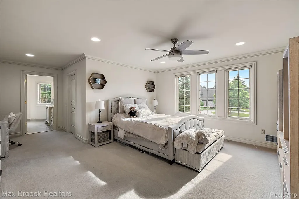 7428 Foxburg Court Independence Charter Township MI 48348