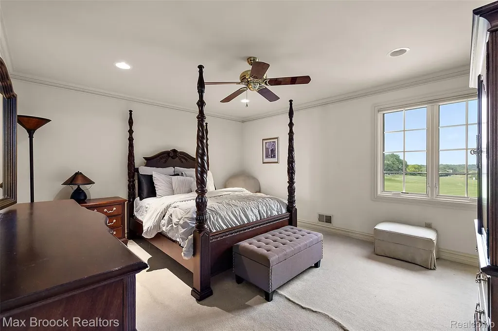7428 Foxburg Court Independence Charter Township MI 48348