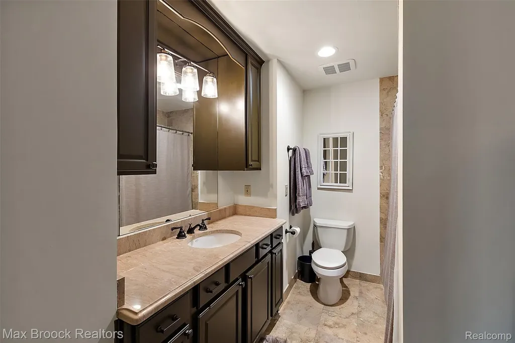 7428 Foxburg Court Independence Charter Township MI 48348