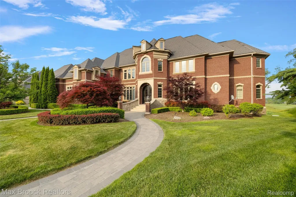 7428 Foxburg Court Independence Charter Township MI 48348