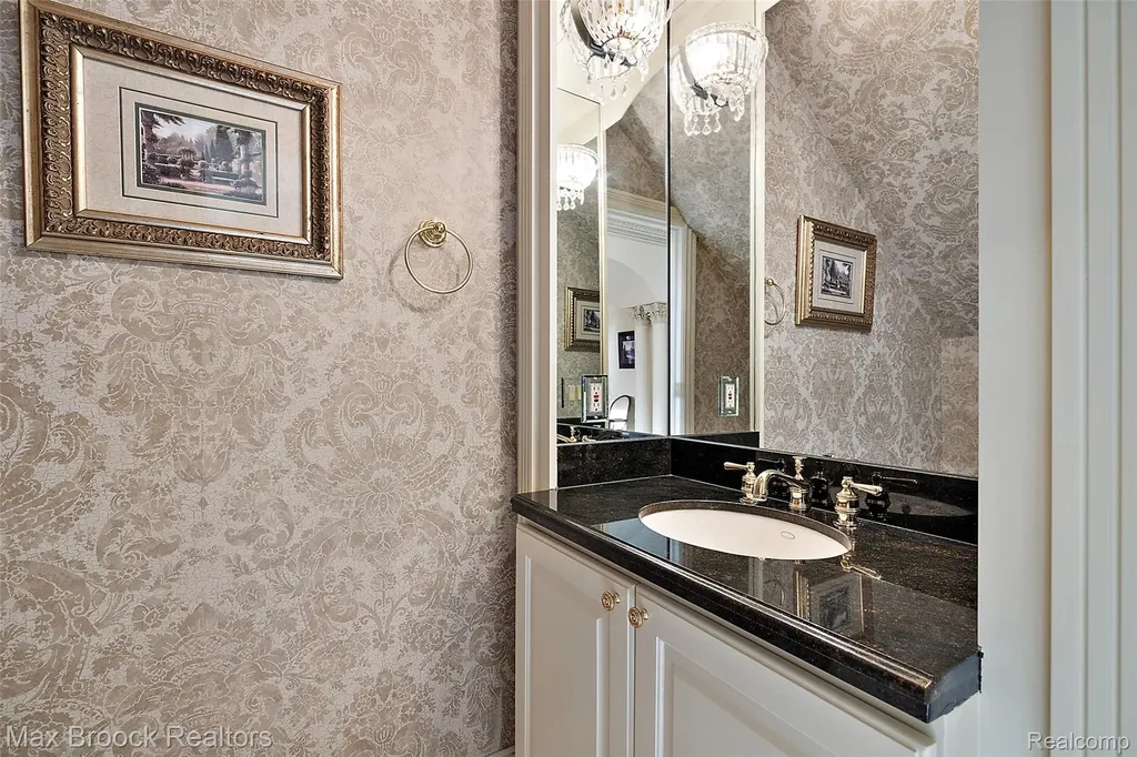 7428 Foxburg Court Independence Charter Township MI 48348