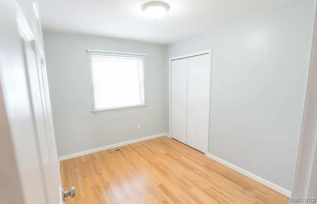 3452 Cone Avenue Rochester Hills City MI 48309