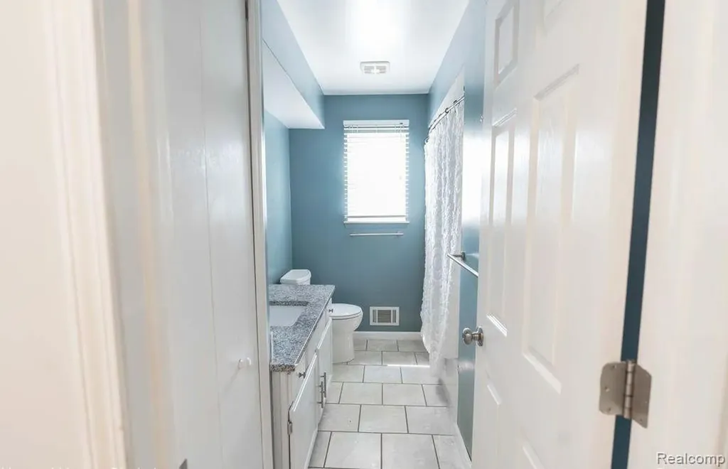 3452 Cone Avenue Rochester Hills City MI 48309