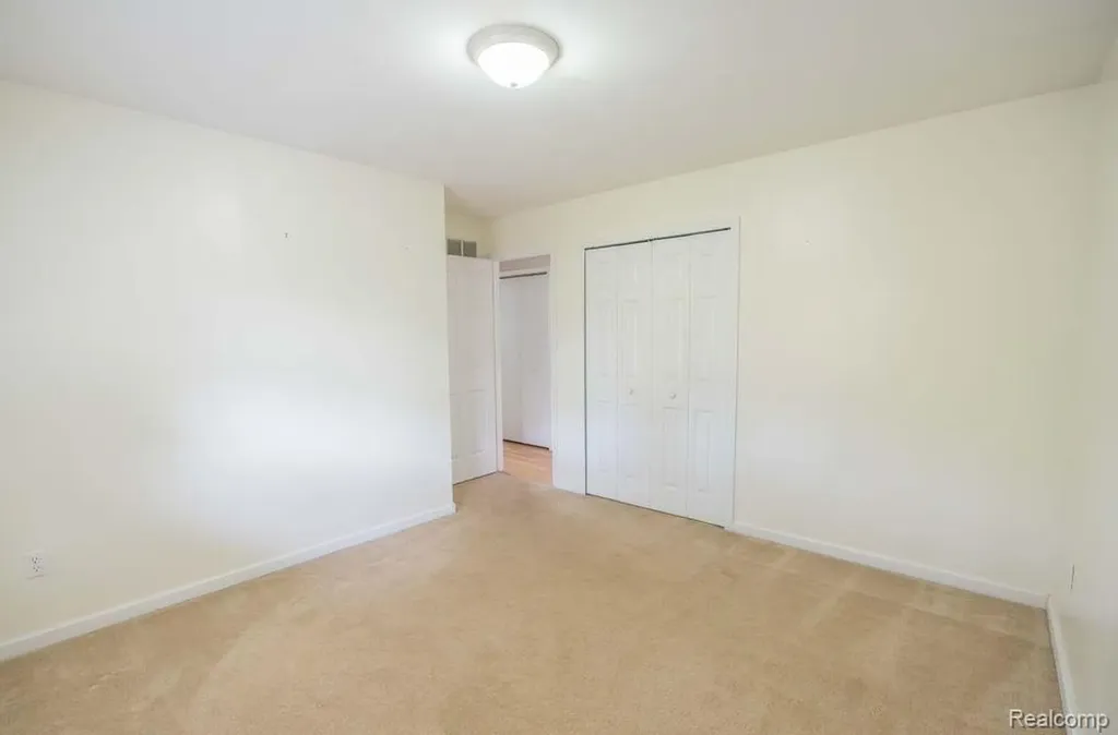 3452 Cone Avenue Rochester Hills City MI 48309
