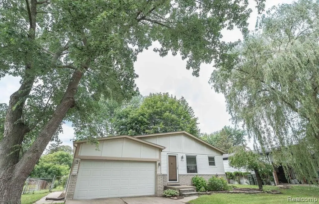 3452 Cone Avenue Rochester Hills City MI 48309