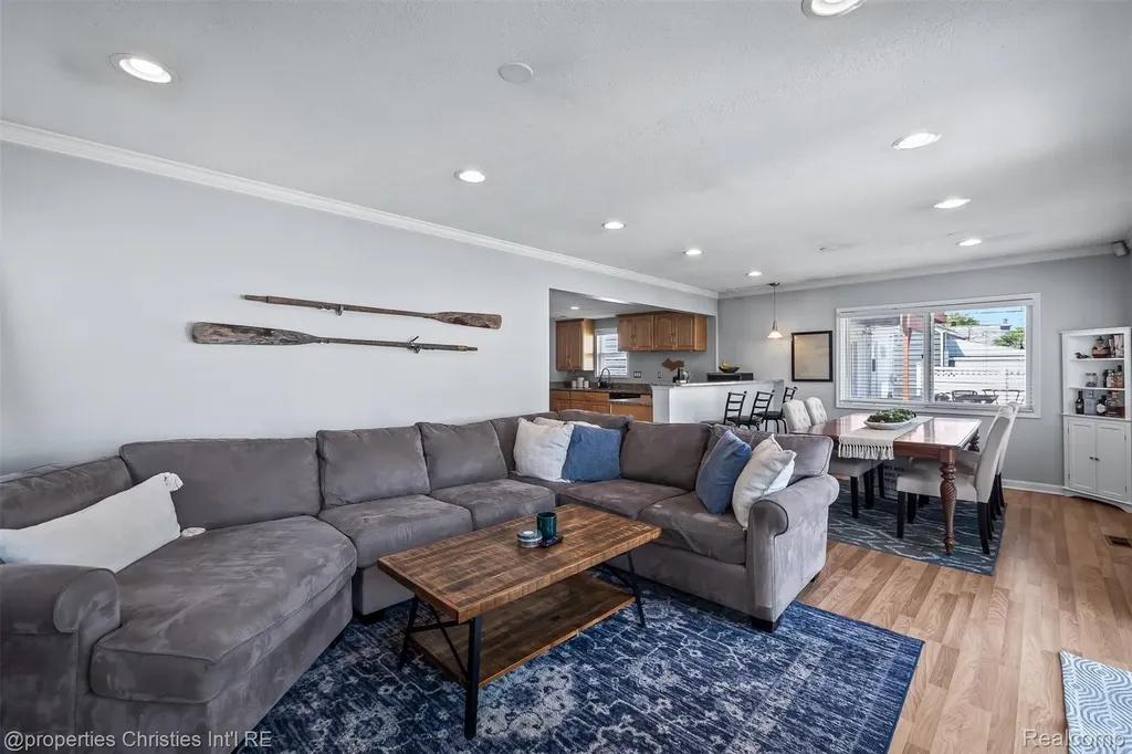 68 Highland Avenue Clawson City MI 48017