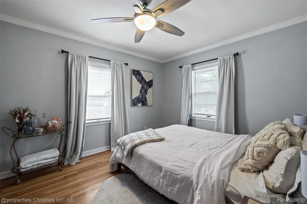 68 Highland Avenue Clawson City MI 48017
