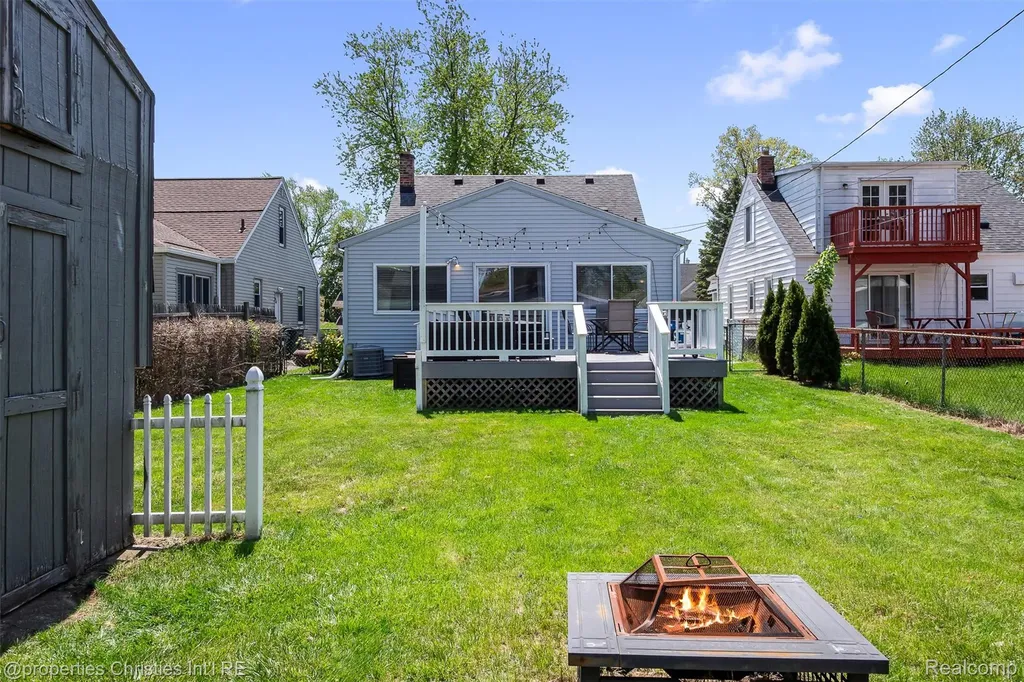 68 Highland Avenue Clawson City MI 48017