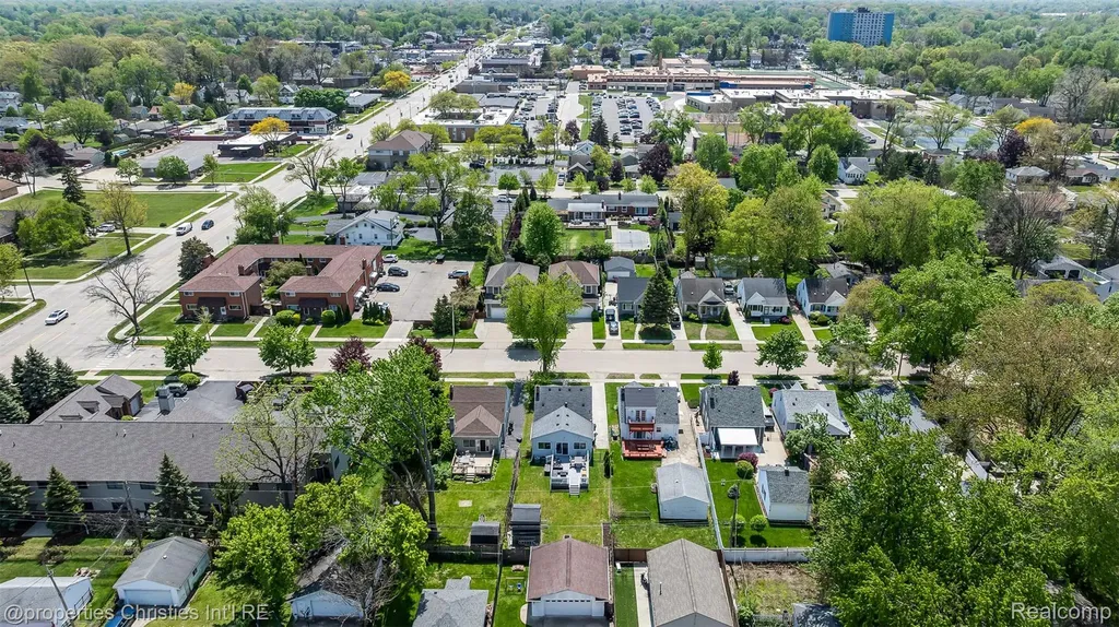 68 Highland Avenue Clawson City MI 48017