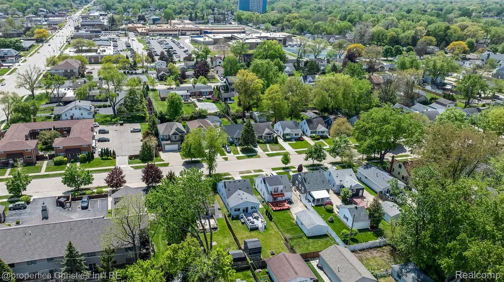 68 Highland Avenue Clawson City MI 48017