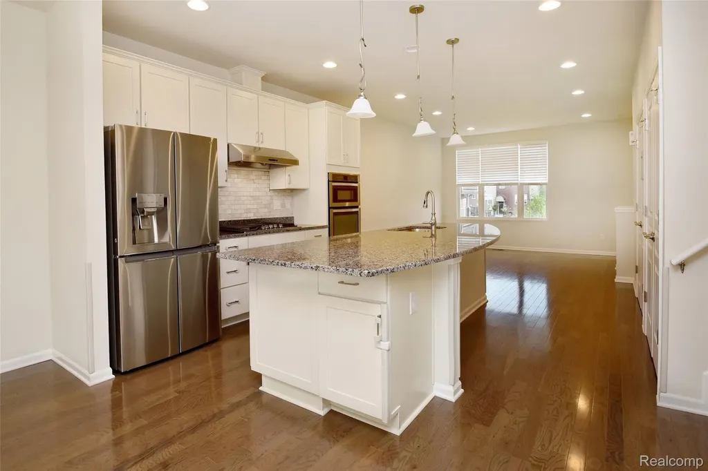 2888 Glenbar Circle Rochester Hills City MI 48307