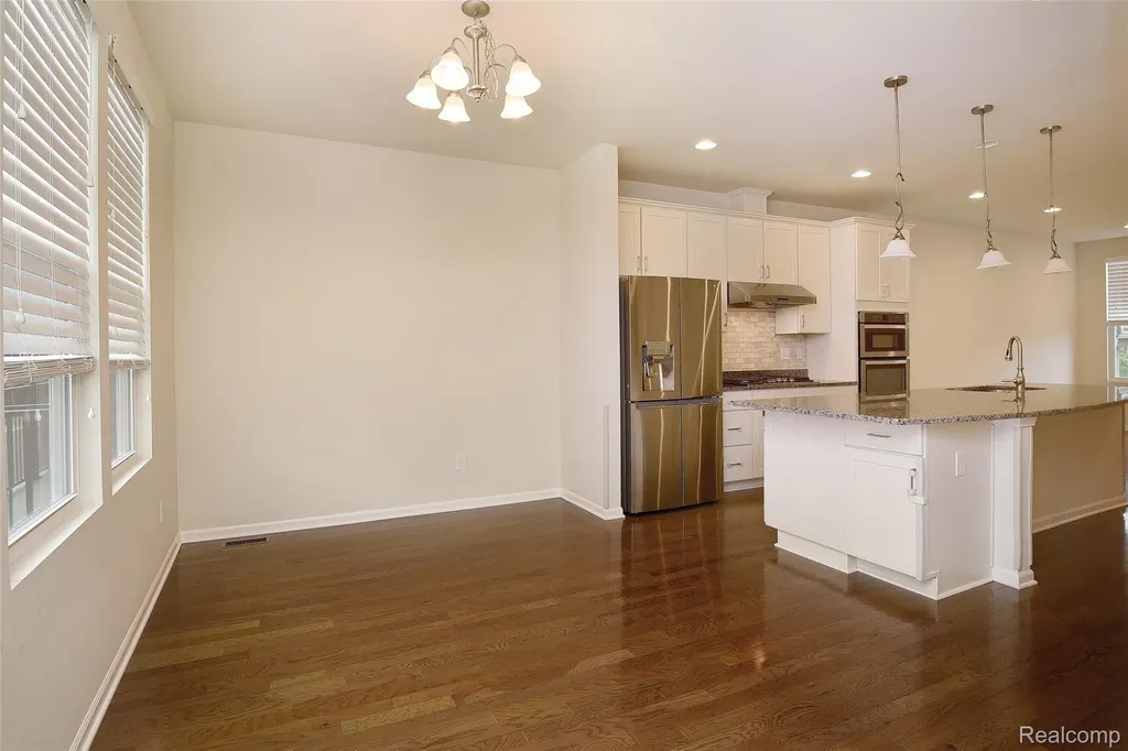 2888 Glenbar Circle Rochester Hills City MI 48307