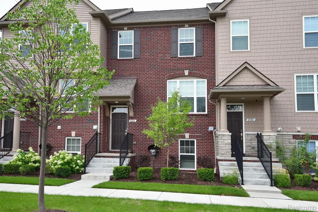 2888 Glenbar Circle Rochester Hills City MI 48307