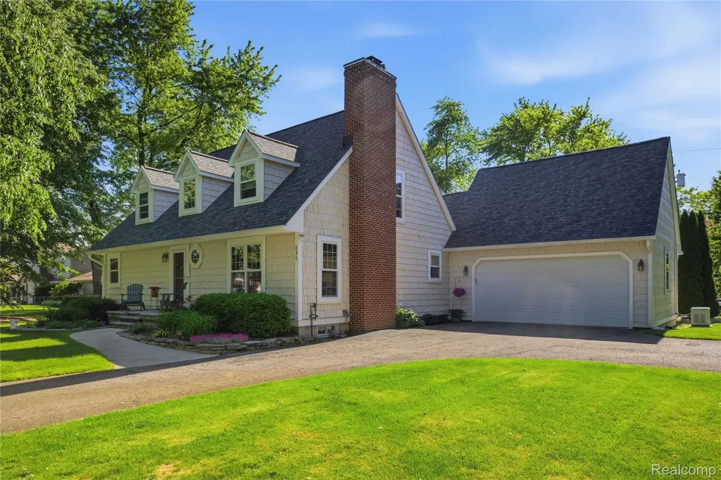 830 Hemingway Road Orion Charter Township MI 48362