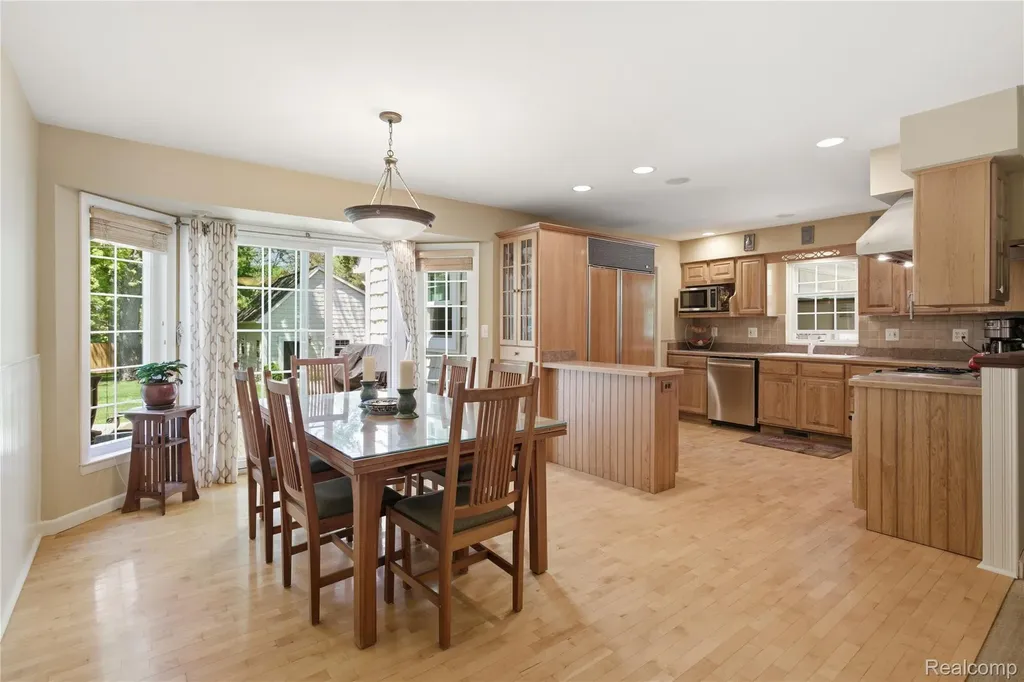 830 Hemingway Road Orion Charter Township MI 48362