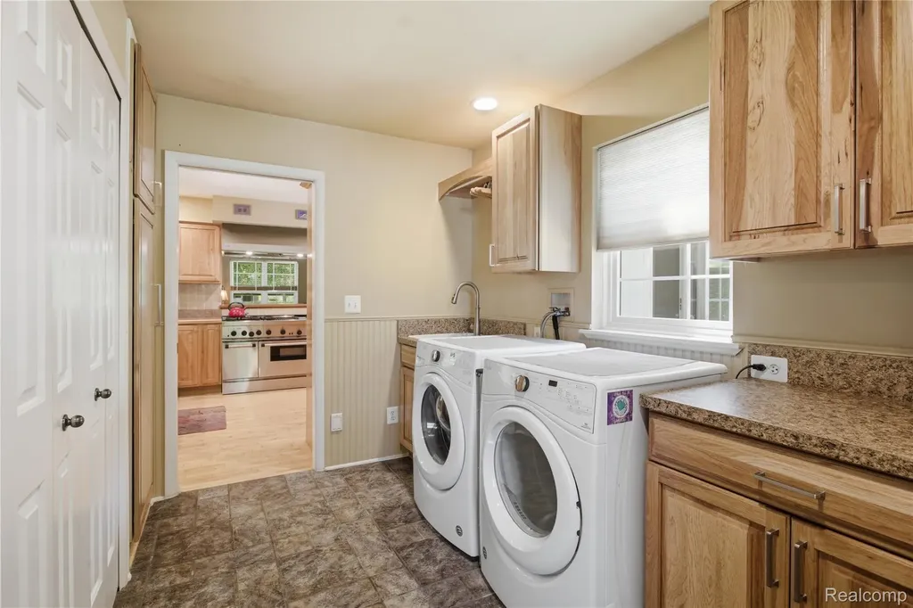 830 Hemingway Road Orion Charter Township MI 48362