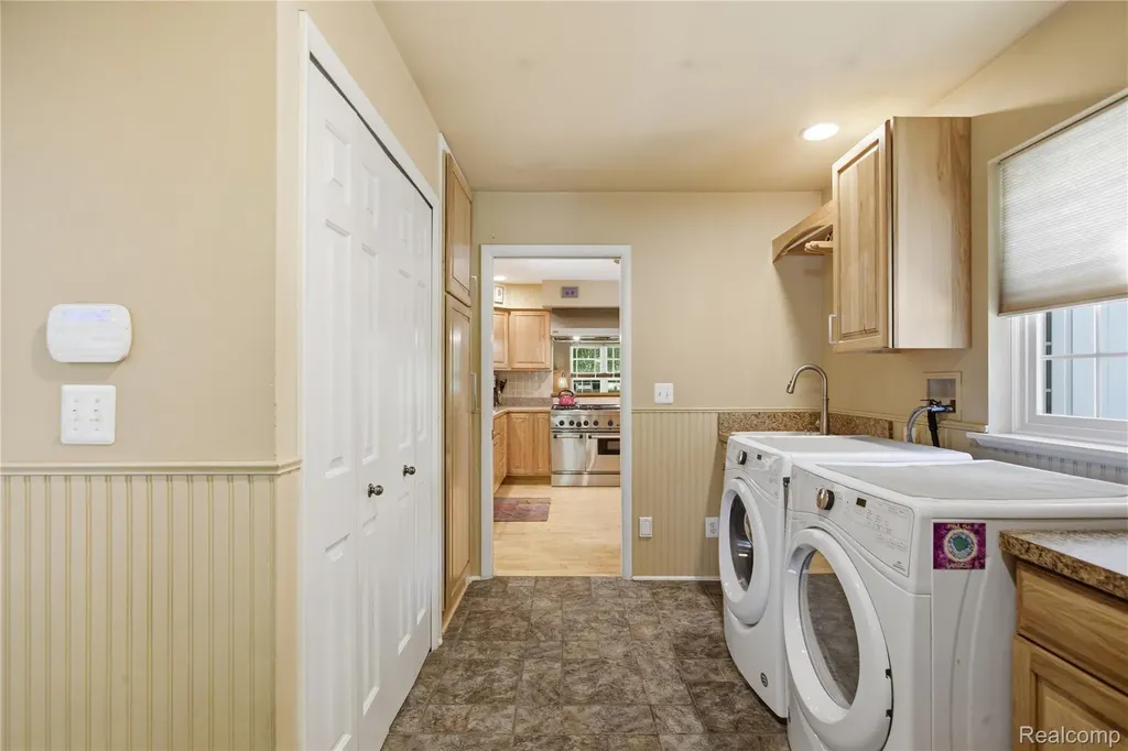 830 Hemingway Road Orion Charter Township MI 48362