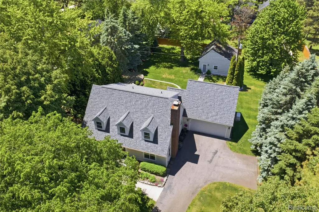830 Hemingway Road Orion Charter Township MI 48362
