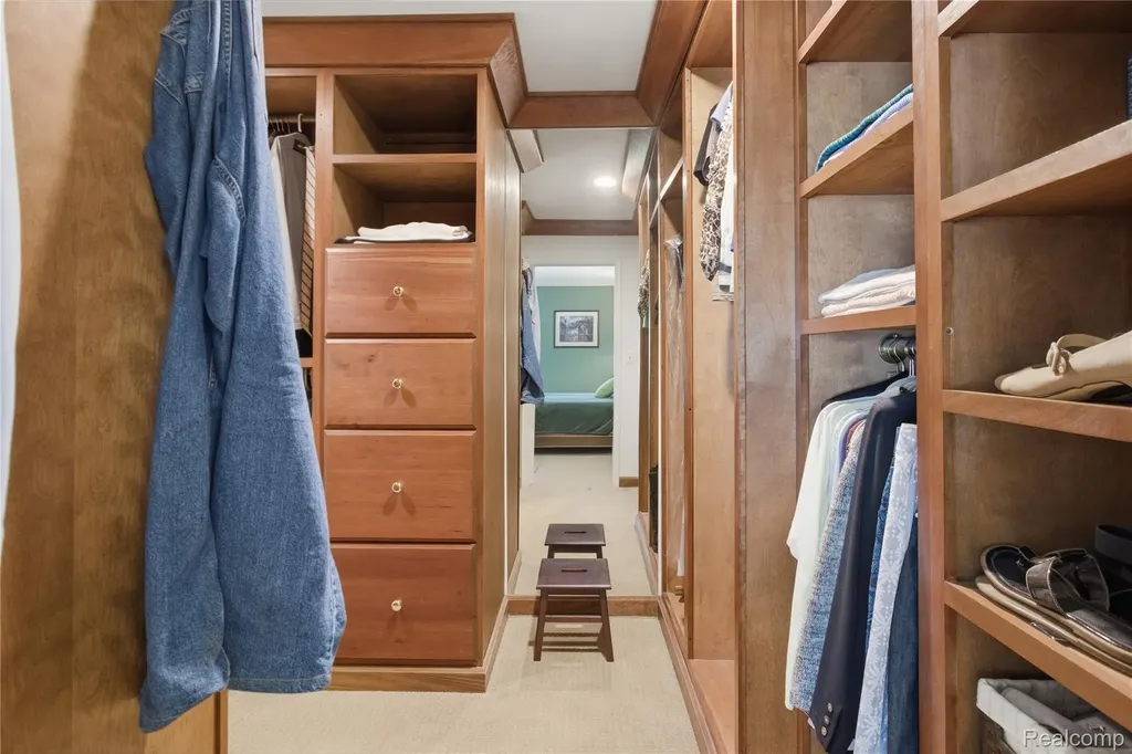 830 Hemingway Road Orion Charter Township MI 48362