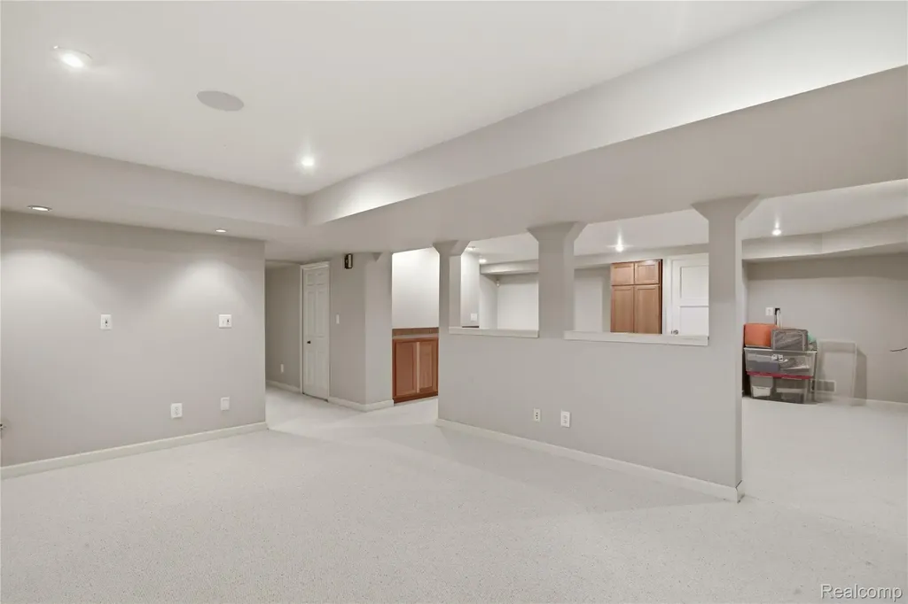 830 Hemingway Road Orion Charter Township MI 48362