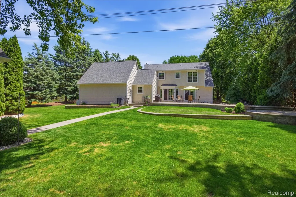 830 Hemingway Road Orion Charter Township MI 48362