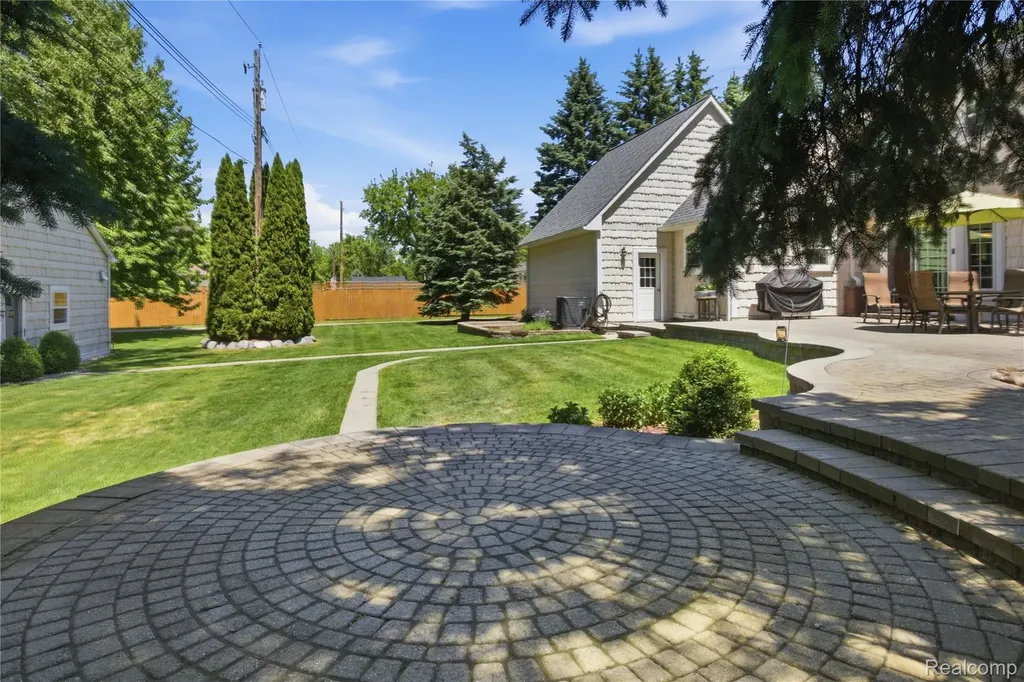 830 Hemingway Road Orion Charter Township MI 48362