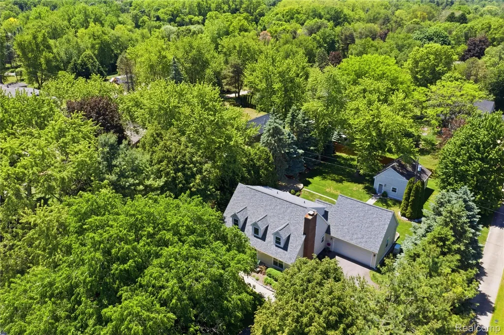 830 Hemingway Road Orion Charter Township MI 48362