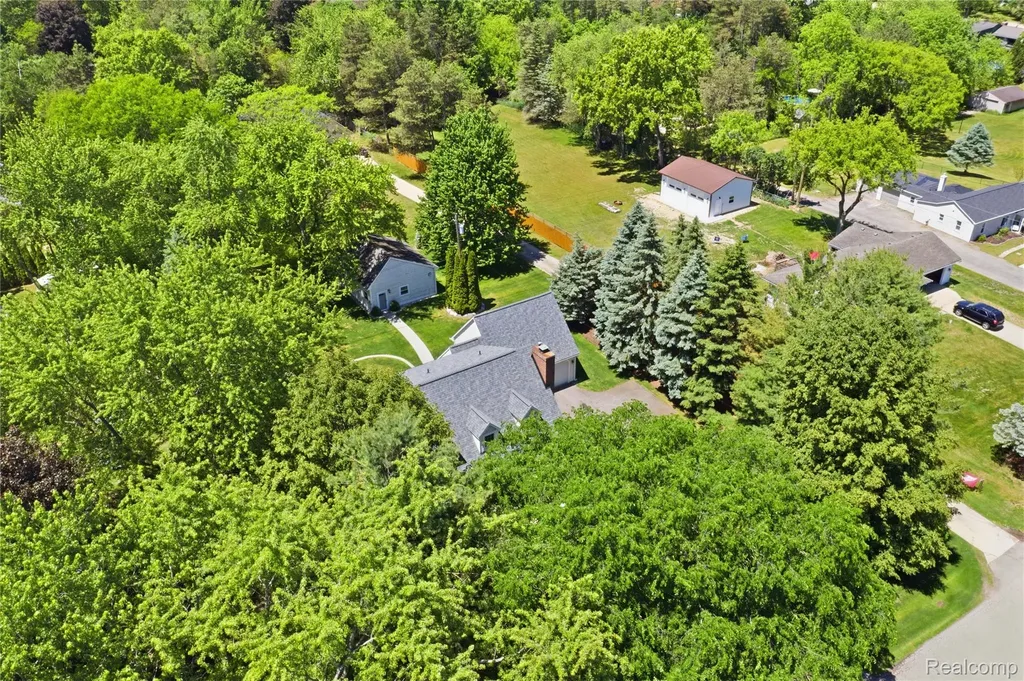 830 Hemingway Road Orion Charter Township MI 48362