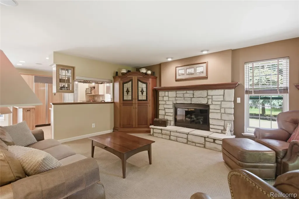 830 Hemingway Road Orion Charter Township MI 48362