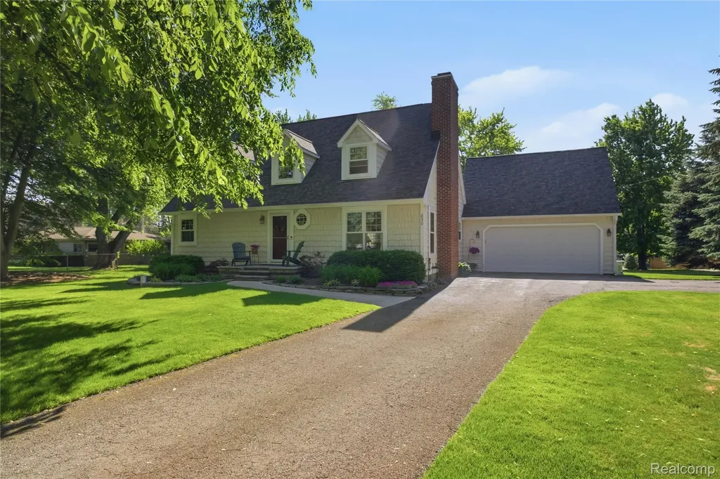 830 Hemingway Road Orion Charter Township MI 48362